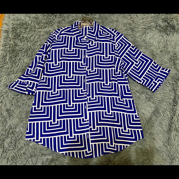 Chico's Tops - 💙Chico’s blue no-iron geometric linen button down